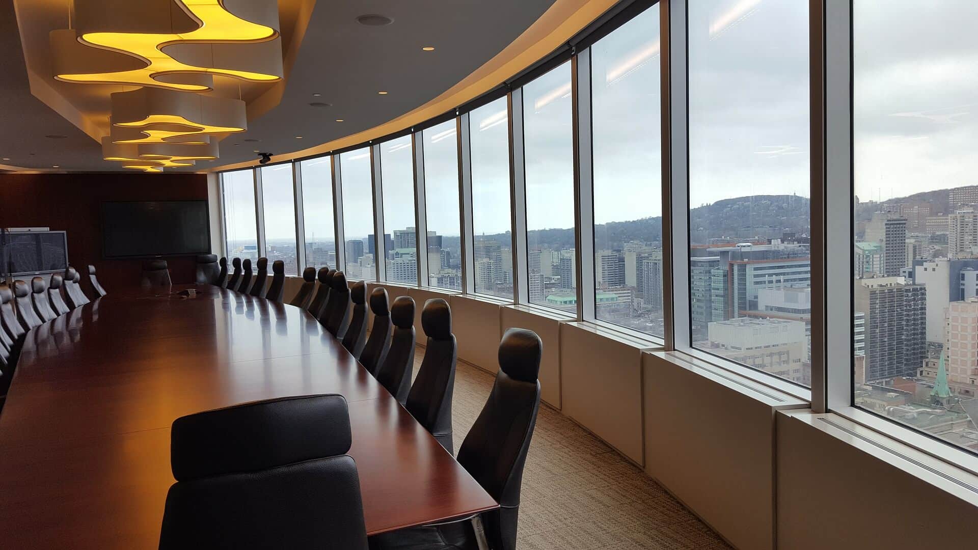 Jeff Jinks Law - Indianapolis Real Estate Attorney - Picture of Boardroom With Window View